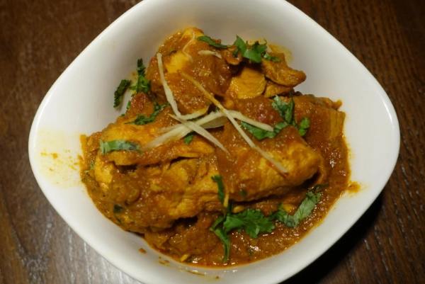 Aloo Murgh Tariwala